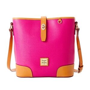 🩷🩷Dooney and Burke Wexford fuchsia Crossbody bucket bag NWT!!🩷🩷